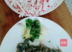 红萝卜丝炒河虾的做法图解1