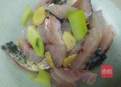 香酥鱼块的做法图解1
