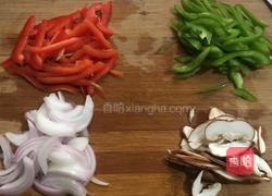 黑胡椒牛柳河粉的做法图解1