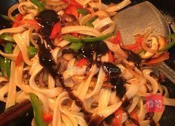 黑胡椒牛柳河粉的做法图解10