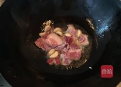 老咸菜炒鲜松蘑的做法图解6