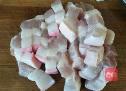 板栗红烧肉的做法图解2
