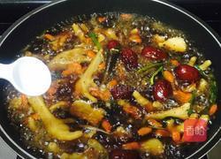 红枣枸杞当归鸡脚的做法图解13