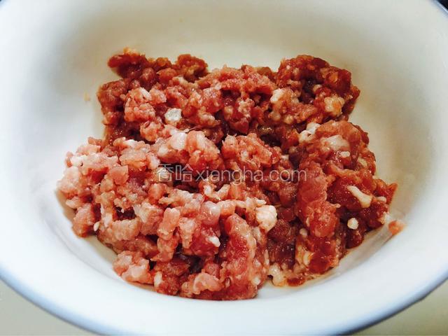 猪前腿肉剁碎