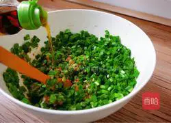 Chives and hairtail fish dumplings#New Year's Eve dinner recipe illustration 14