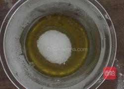 黄金奶粉椰丝球的做法图解4