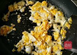 酸菜蛋炒饭的做法图解5
