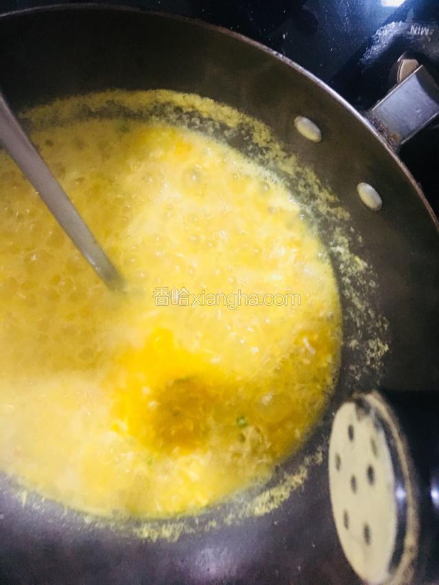 白胡椒粉调味拌匀
