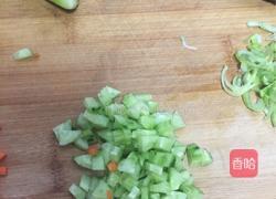 爱心早餐之虾仁炒饭的做法图解4