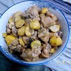 板栗炖鸡的做法[图]