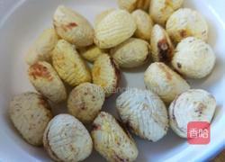 板栗炖鸡的做法图解2