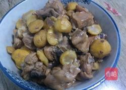 板栗炖鸡的做法图解10