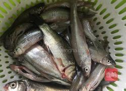 椒盐小鱼的做法图解1