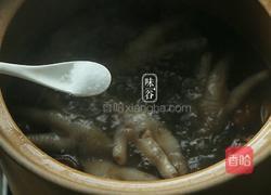 香菇栗子鸡爪汤的做法图解8