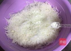 萝卜丝肉馅包子的做法图解3