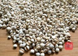 桃胶薏仁白果汤的做法图解2