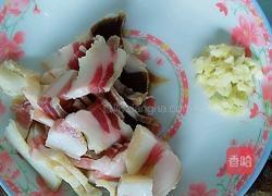 腊肉炒小白菜的做法图解2
