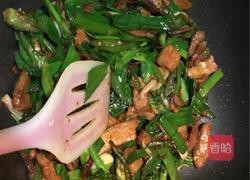蒜苗炒肉的做法图解6