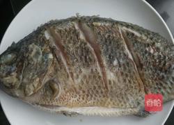 红烧罗非鱼的做法图解1