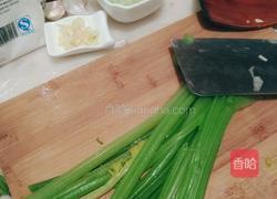 芹菜萝卜水饺的做法图解2