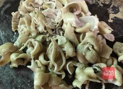 粉蒸肥肠的做法图解3