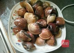 胡椒蛤蜊煲的做法图解1