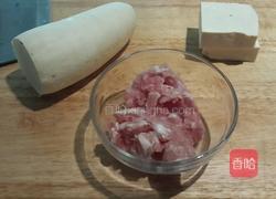 砂锅豆腐丸子萝卜丝汤的做法图解1