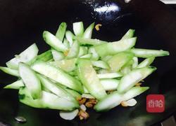 虾仁干冬菜炒丝瓜的做法图解6