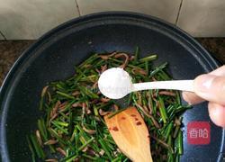 韭菜花炒牛肉的做法图解12