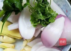 红酒盐焗虾的做法图解1