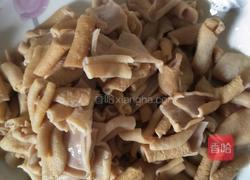 双椒炒鸭肠的做法图解2