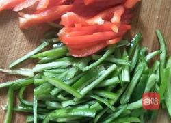 双椒炒鸭肠的做法图解3