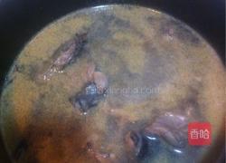 香菇黄豆炖鸡骨的做法图解5