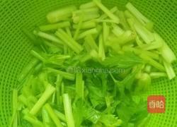 西芹猪肚的做法图解3