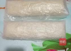 奶香余洪油条的做法图解3