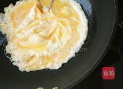 虾仁鸡蛋炒大葱的做法图解3