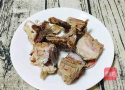 姬松茸猪骨煲汤的做法图解5