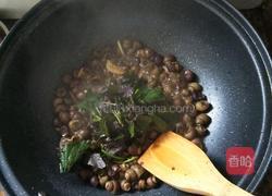 紫苏炒田螺的做法图解11