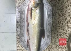 酱烧翘嘴鱼的做法图解1