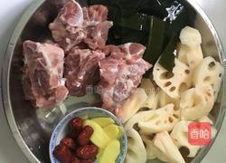 大骨莲藕海带汤的做法图解2