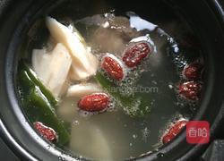 大骨莲藕海带汤的做法图解6