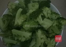 素炒西兰花的做法图解3