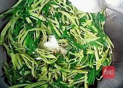 韭菜炒扁豆丝的做法图解5