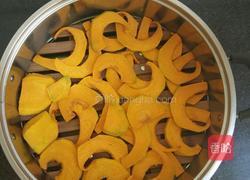 南瓜千层饼的做法图解1