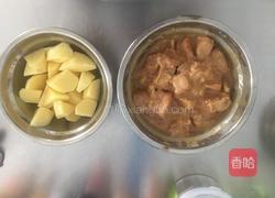 土豆蒸排骨的做法图解2