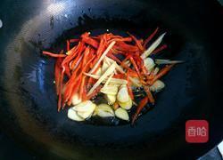 红椒炒佛手瓜丝的做法图解5