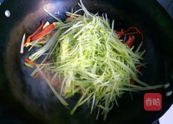 红椒炒佛手瓜丝的做法图解6