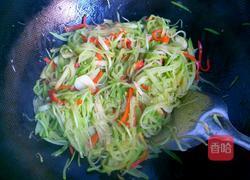 红椒炒佛手瓜丝的做法图解8