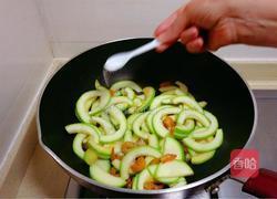 海米鸡蛋炒西葫芦的做法图解9