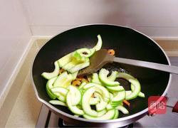 海米鸡蛋炒西葫芦的做法图解8